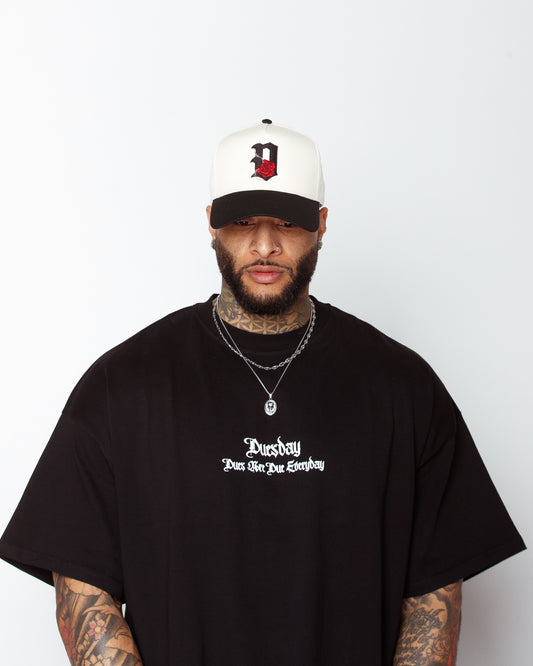 Stitched "D'Rose" Snapback in off-white/ black