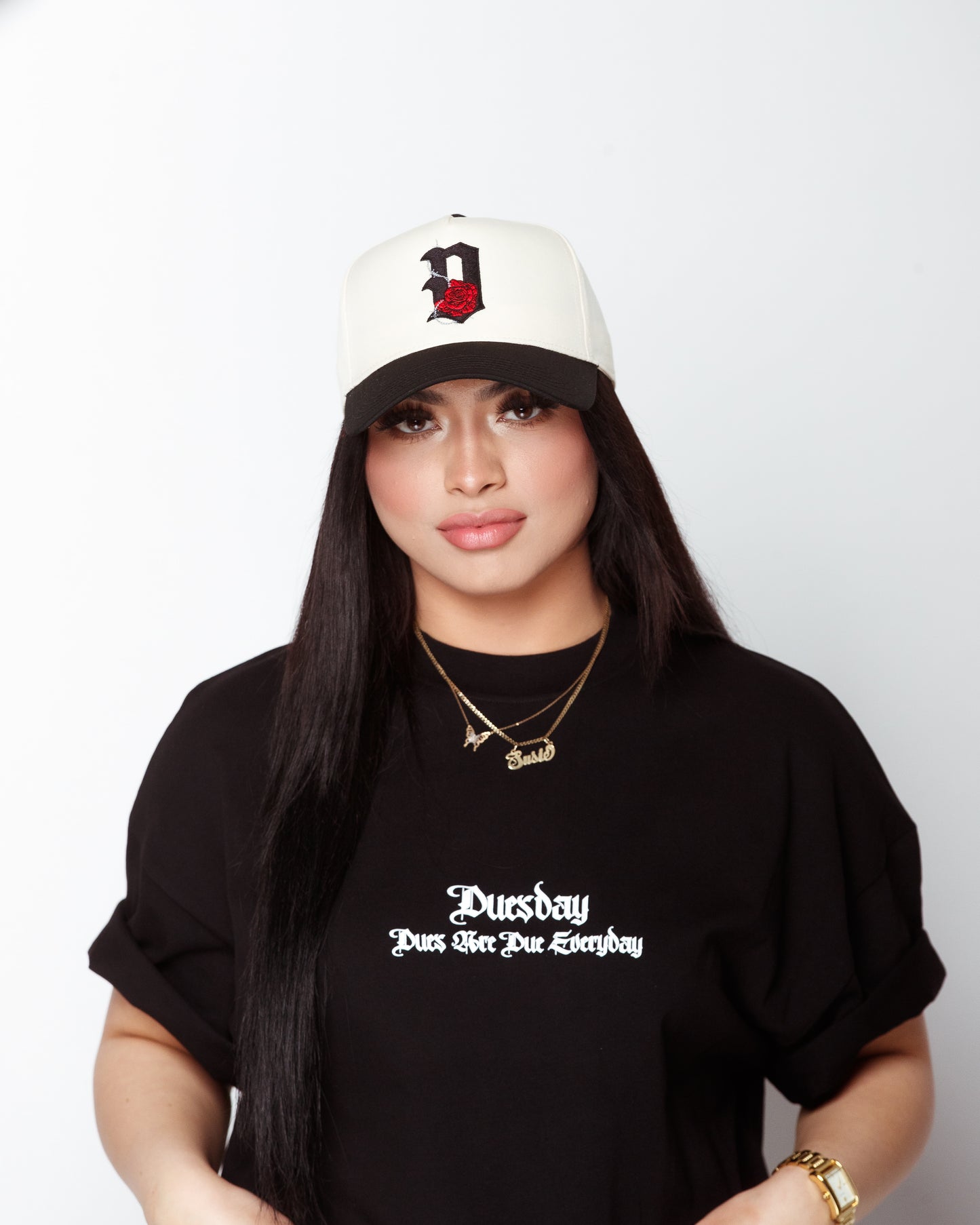 Stitched "D'Rose" Snapback in off-white/ black