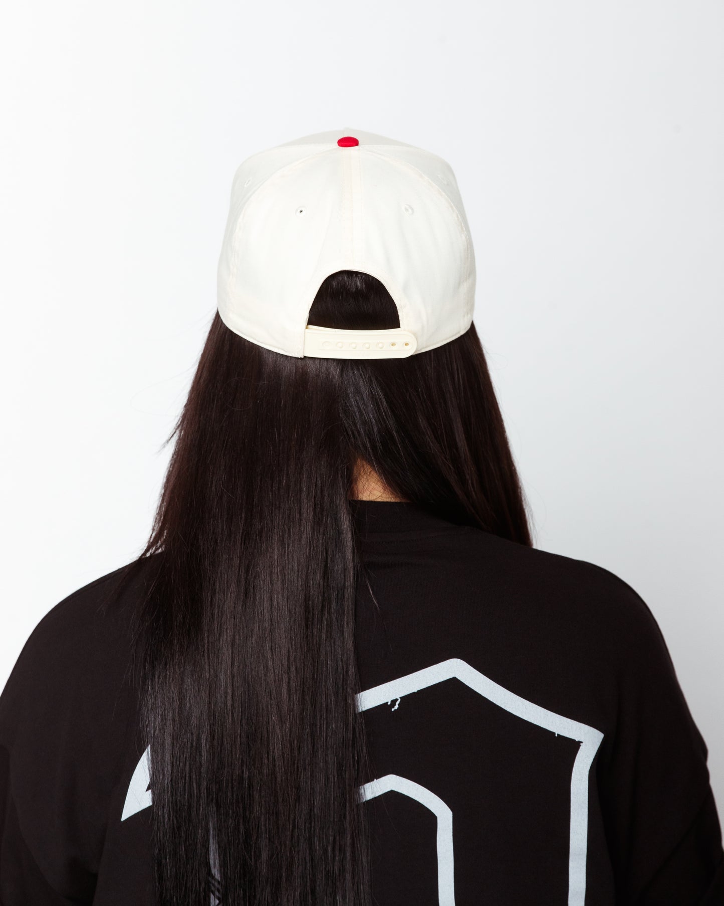 Stitched "D'Rose" Snapback in off-white/ red