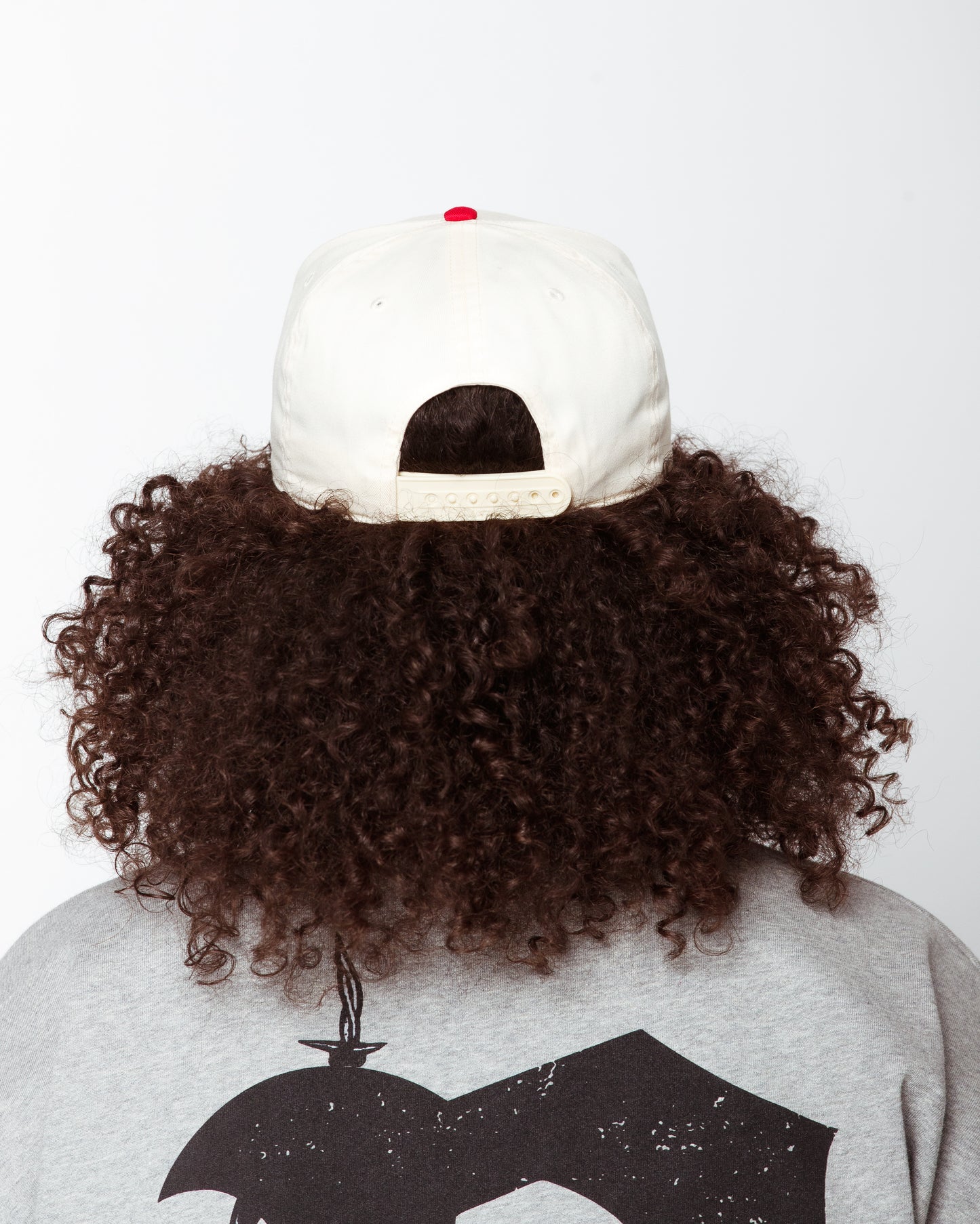 Stitched "D'Rose" Snapback in off-white/ red